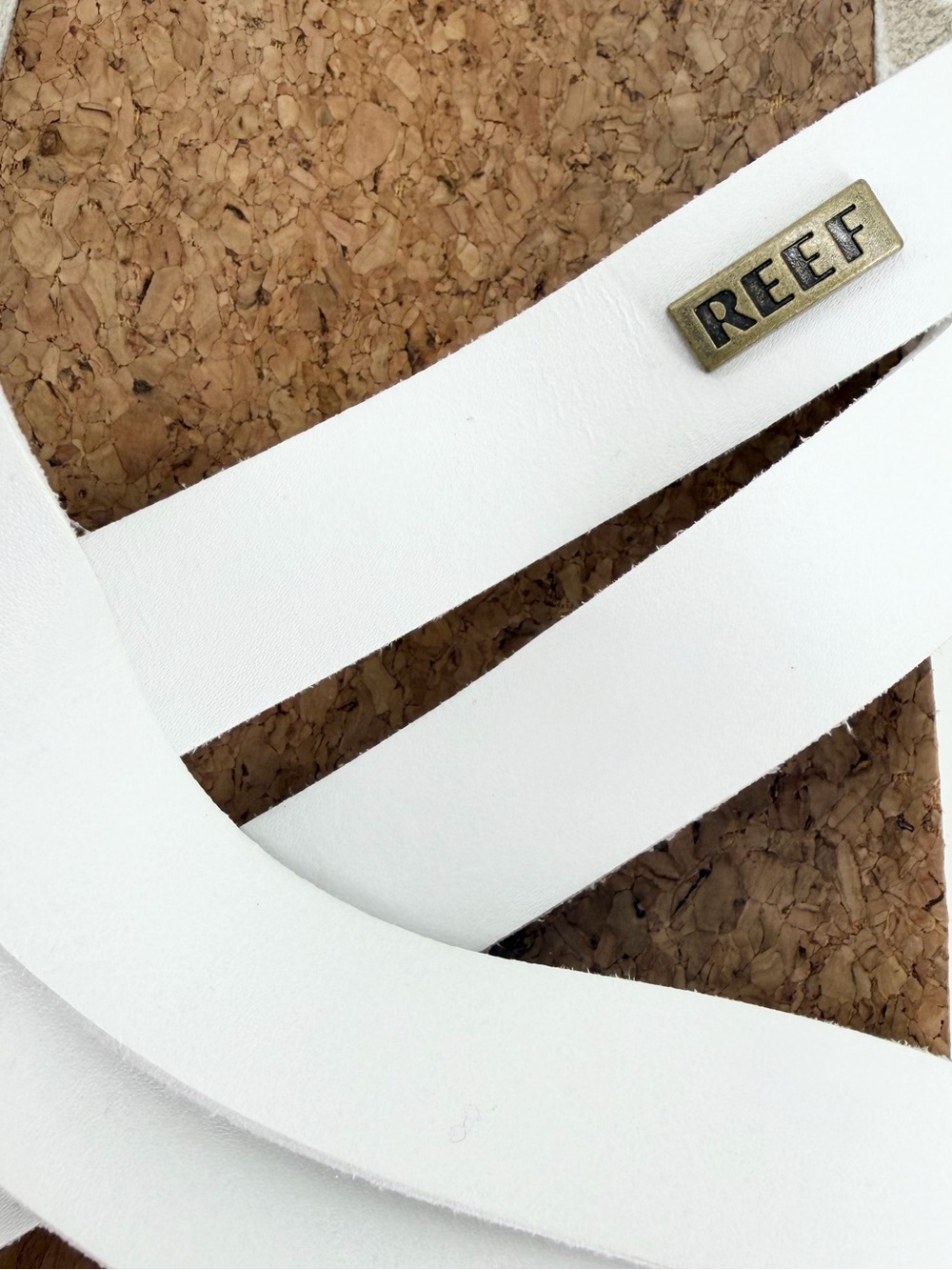 REEF White Cushion Bloom Hi Platform Slide Women’s Sandals Size 10 Beach Comfy - Picture 2 of 14